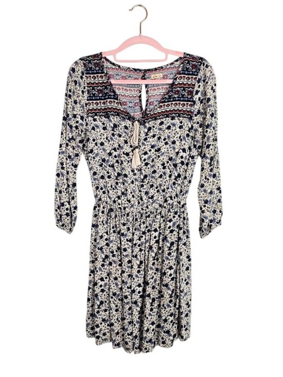 Hollister Dresses & Skirts - HOLLISTER Dress size S OFF WHITE w BLUE & RED Floral Boho 3/4 Sleeve Summer Cute